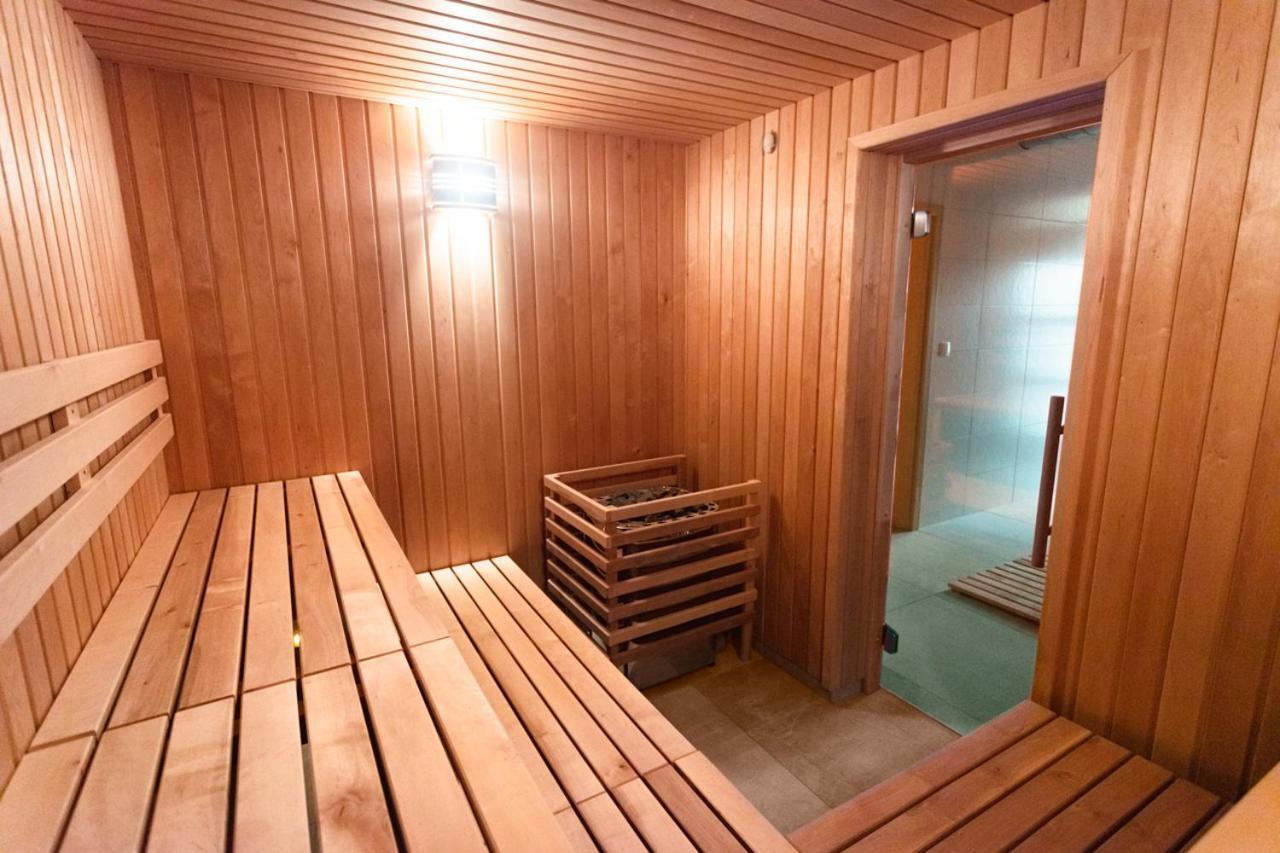 Hotel Edvard Frenstat pod Radhostem Exterior photo