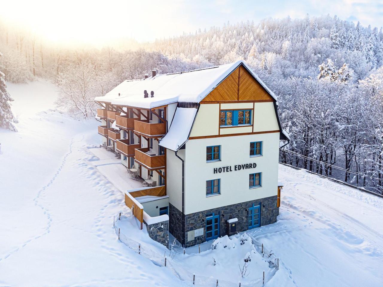 Hotel Edvard Frenstat pod Radhostem Exterior photo